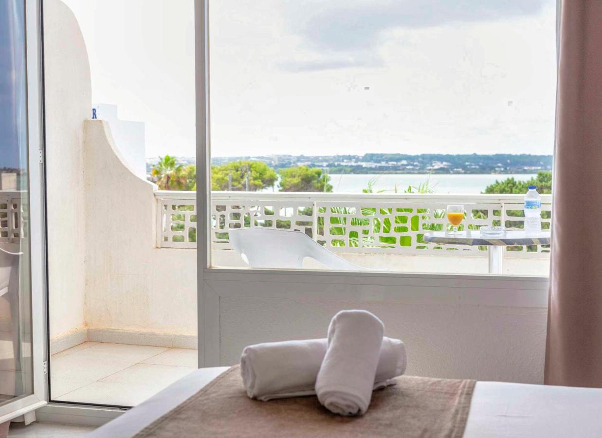 Roquetes Rooms - Formentera Break Es Pujols Exterior photo